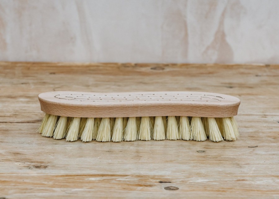 Interiors Iris Hantverk Home Care | Iris Hantverk S-Shaped Beech Scrubbing Brush