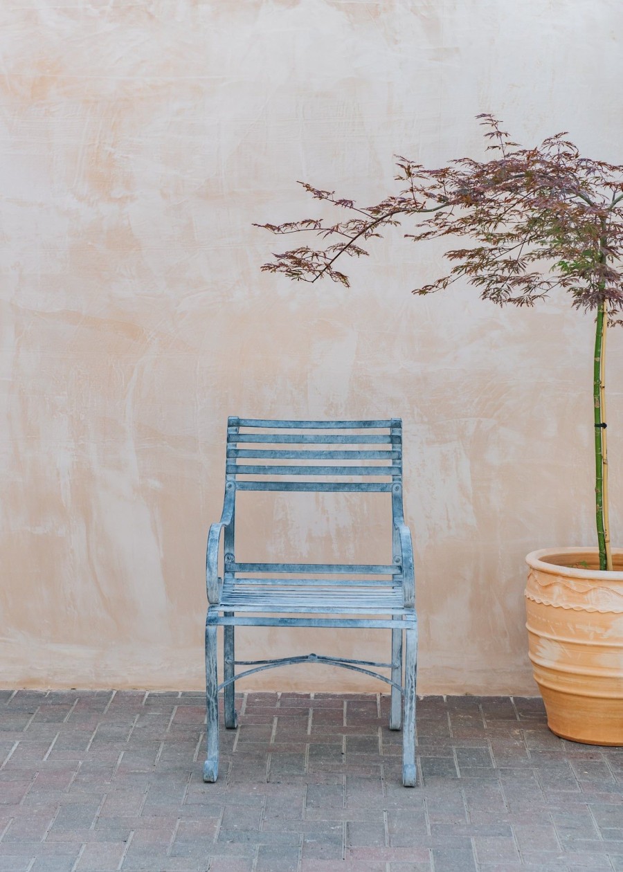 Outdoor Living Harrod Horticultural Metal Furniture | Carver Chairs